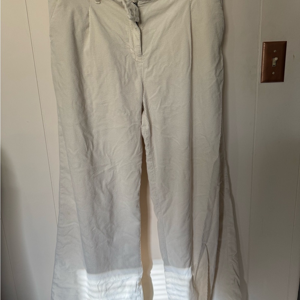 American Eagle Outfitters Women’s Cream Corduroy Pants